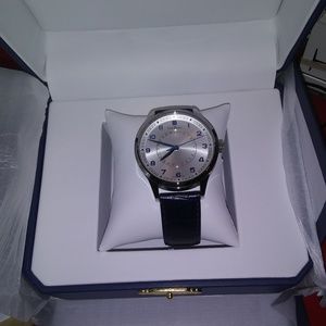 PLUME - Carl Jhones (Blue)